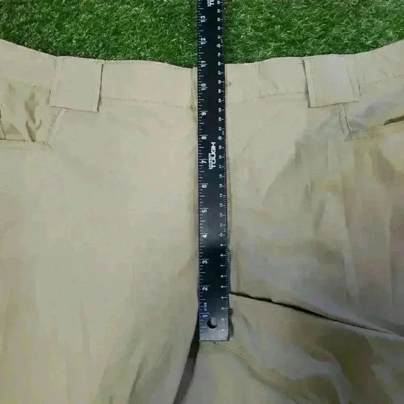 Duluth Trading Flex Dry On The Fly Cargo Shorts Men's Size 40 Beige 9" Inseam - Picture 9 of 11